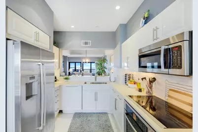 642 La Peninsula Boulevard #642, Naples, FL 34113 - Photo 7