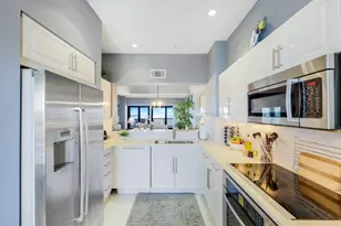 642 La Peninsula Blvd, Naples, FL 34113 - Photo 7