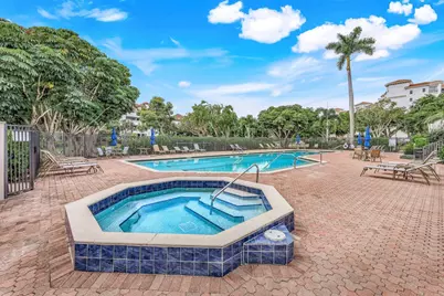 642 La Peninsula Boulevard #642, Naples, FL 34113 - Photo 31