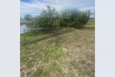 21427 Gladis Avenue #0, Port Charlotte, FL 33953 - Photo 3