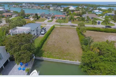 147 Capri Boulevard #2, Naples, FL 34113 - Photo 9