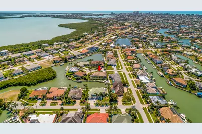 9 Acorn Court, Marco Island, FL 34145 - Photo 3