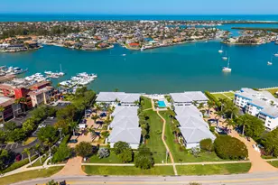 661 W Elkcam Cir, Marco Island, FL 34145 - Photo 25