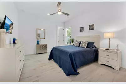 3225 Cotuit Court, Naples, FL 34114 - Photo 13