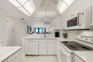 320 Seaview Ct, Marco Island, FL 34145 - Photo 23