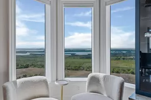 1060 Borghese Ln, Naples, FL 34114 - Photo 11