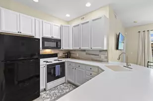 462 Tallwood St, Marco Island, FL 34145 - Photo 9