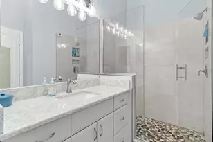 338 Newport Dr, Naples, FL 34114 - Photo 15