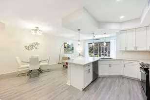 262 Indies Dr E, Naples, FL 34114 - Photo 9