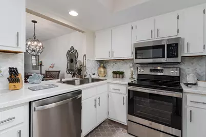 1014 Manatee #F-102, Naples, FL 34114 - Photo 5