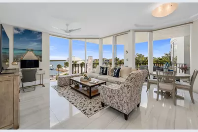 700 La Peninsula Boulevard #306, Naples, FL 34113 - Photo 5