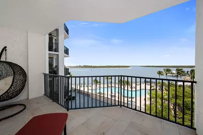 700 La Peninsula Boulevard #306, Naples, FL 34113 - Photo 23