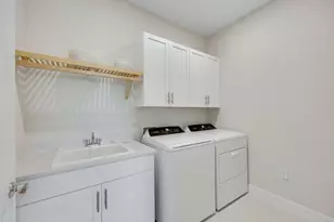 273 Indies Dr E, Naples, FL 34114 - Photo 17