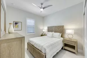 273 Indies Dr E, Naples, FL 34114 - Photo 13