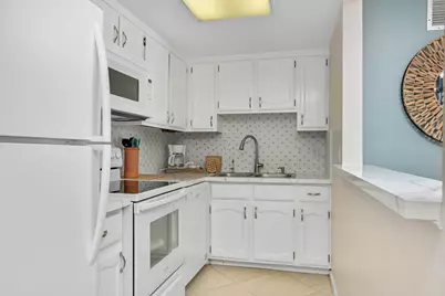 180 Seaview Court #515, Marco Island, FL 34145 - Photo 9