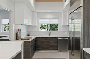 724 Plantation Ct, Marco Island, FL 34145 - Photo 11