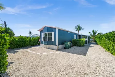 648 E Palm Avenue, Goodland, FL 34140 - Photo 31