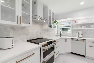 700 100th Avenue N, Naples, FL 34108 - Photo 11