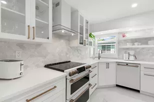 700 100th Ave N, Naples, FL 34108 - Photo 11