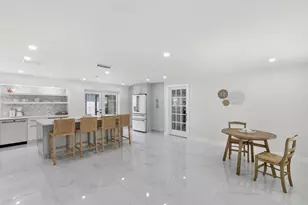 700 100th Ave N, Naples, FL 34108 - Photo 5