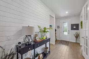 2703 Aviamar Cir, Naples, FL 34114 - Photo 5