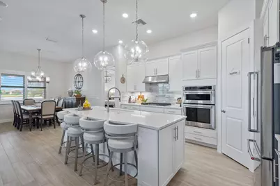 2703 Aviamar Circle, Naples, FL 34114 - Photo 13