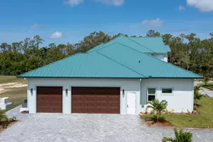 256 Price St, Naples, FL 34113 - Photo 17