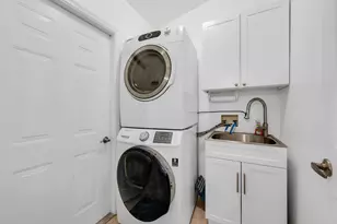 1724 Royal Cir, Naples, FL 34112 - Photo 23