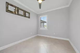 7690 Jacaranda Ln, Naples, FL 34114 - Photo 23