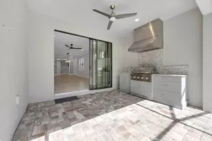 7690 Jacaranda Ln, Naples, FL 34114 - Photo 27