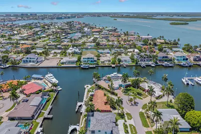 848 Buttonwood Court, Marco Island, FL 34145 - Photo 11