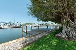 843 Buttonwood Ct, Marco Island, FL 34145 - Photo 3