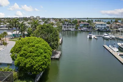 843 Buttonwood Court, Marco Island, FL 34145 - Photo 7