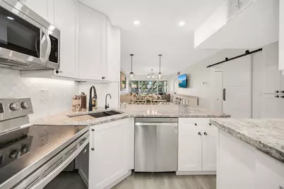 290 Banyan Boulevard #290, Naples, FL 34102 - Photo 7