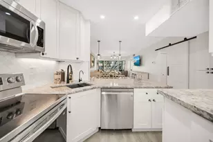 290 Banyan Blvd, Naples, FL 34102 - Photo 7