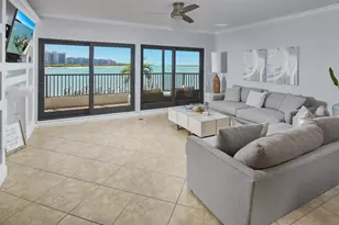 324 La Peninsula Blvd, Naples, FL 34113 - Photo 5