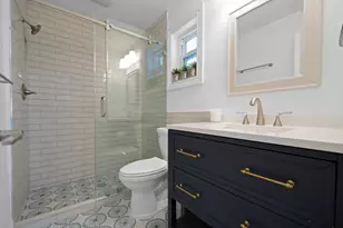 19 E Pelican St, Naples, FL 34113 - Photo 25