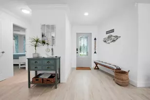 19 E Pelican St, Naples, FL 34113 - Photo 5