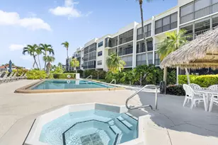 838 W Elkcam Cir, Marco Island, FL 34145 - Photo 25