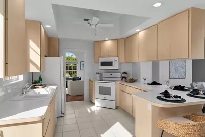 3850 Huelva Court, Naples, FL 34109 - Photo 9