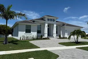 108 Gulfstream St, Marco Island, FL 34145 - Photo 3