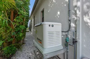 1107 Breakwater Ct, Marco Island, FL 34145 - Photo 5