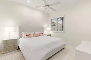 5962 Hammock Isles Cir, Naples, FL 34119 - Photo 25