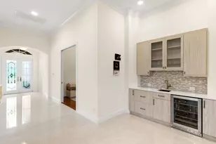 5962 Hammock Isles Cir, Naples, FL 34119 - Photo 7