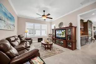 7813 Hawthorne Dr, Naples, FL 34113 - Photo 9