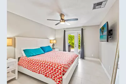 291 W Flamingo Circle, Marco Island, FL 34145 - Photo 11