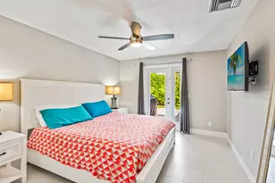 291 W Flamingo Cir, Marco Island, FL 34145 - Photo 11