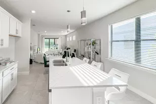 2244 Yellowfin Cir, Naples, FL 34114 - Photo 7