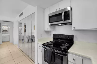 140 Seaview Court #204S, Marco Island, FL 34145 - Photo 7