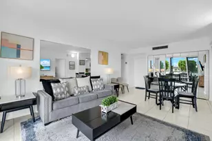 140 Seaview Ct, Marco Island, FL 34145 - Photo 5